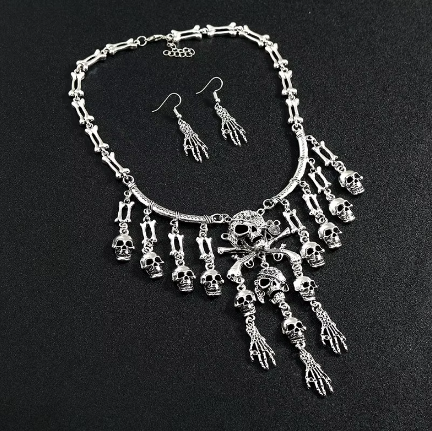 Ornate Skull and Crossed Pistols Pirate Necklace Set | Antique Silver