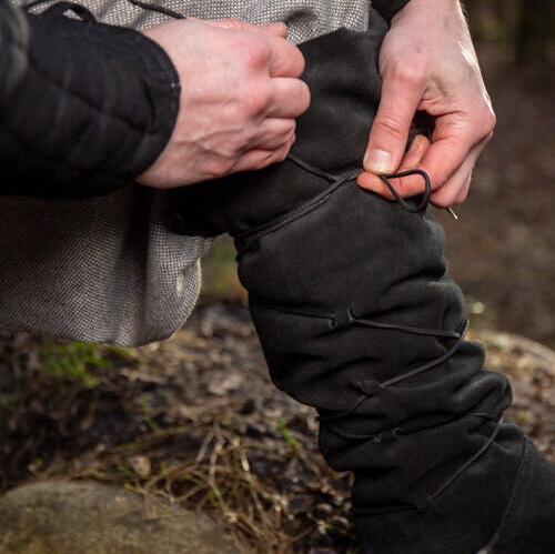 Gaiters in Black Suede Leather