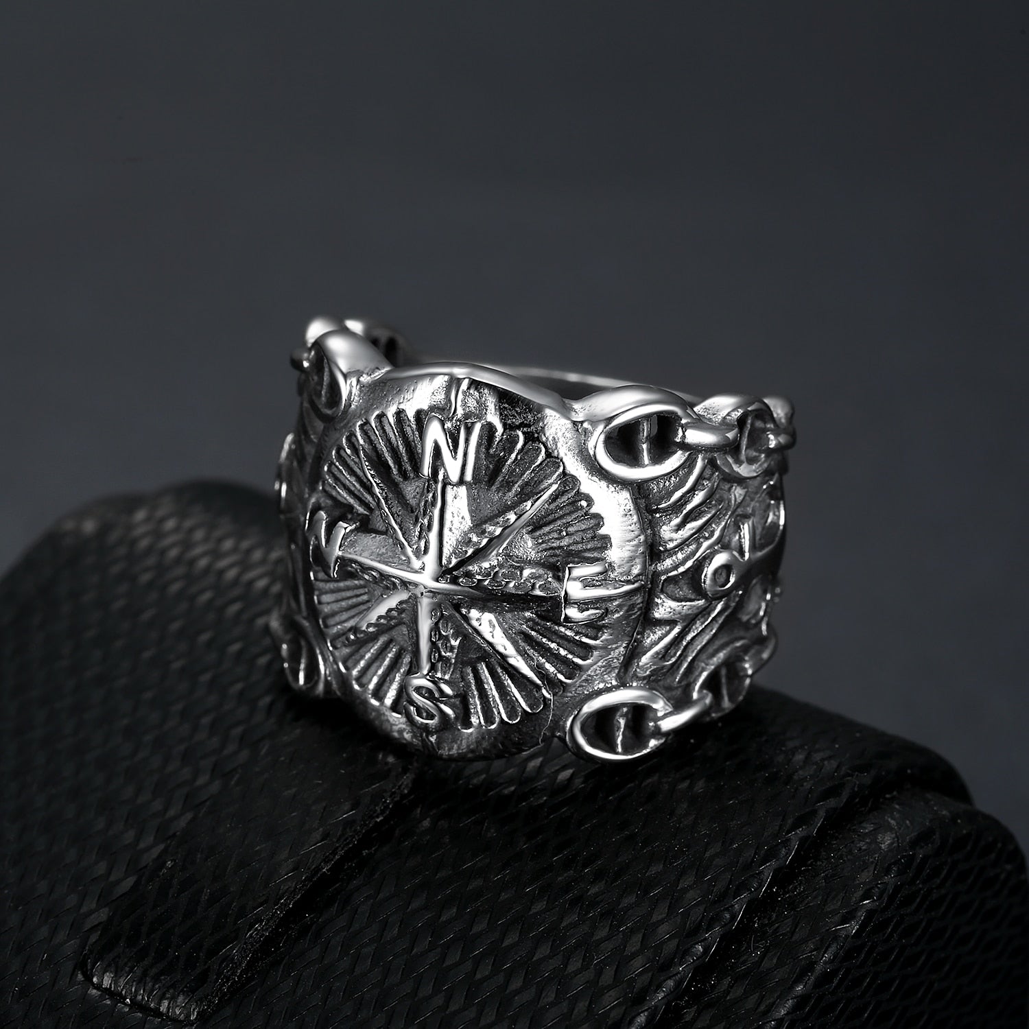 Compass Pirate Ring, close-up