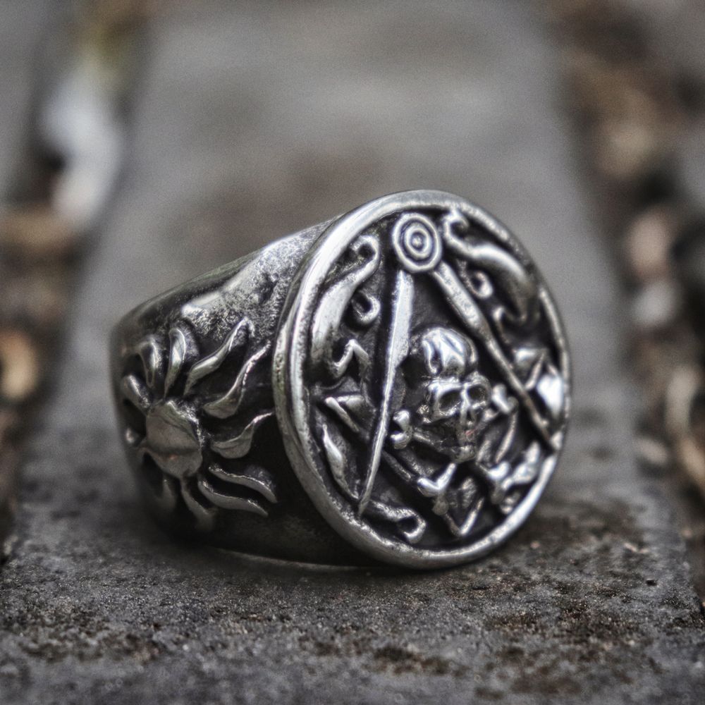 Masonic Skull and Crossbones Signet Ring